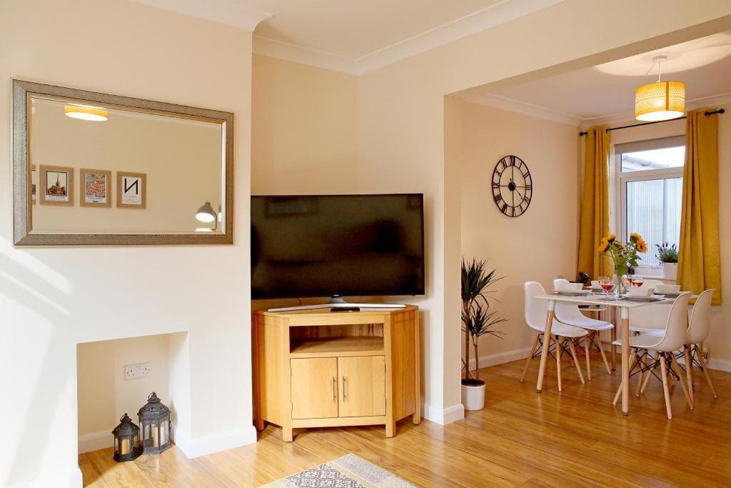 Stylish Norwich Stay Near Cathedral With Parking Εξωτερικό φωτογραφία